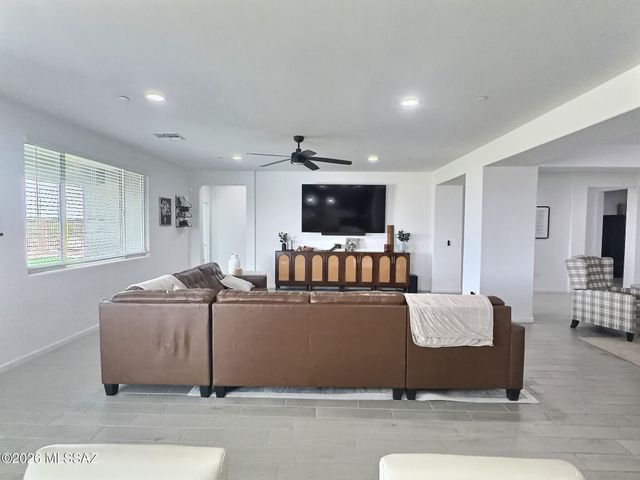 289 N Papershells Place, Sahuarita, AZ 85629