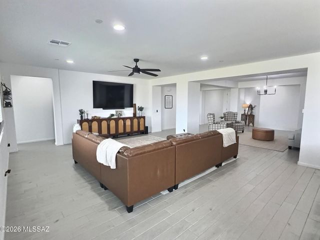 289 N Papershells Place, Sahuarita, AZ 85629