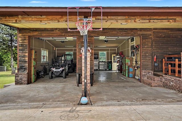 108 Woodland Drive, Edmond, OK 73025