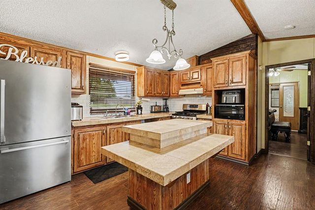 108 Woodland Drive, Edmond, OK 73025