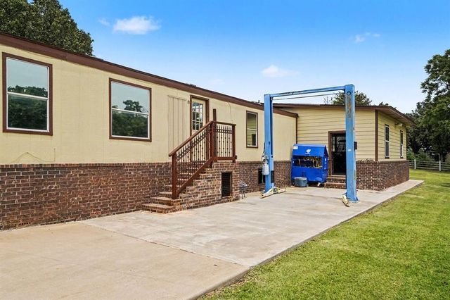 108 Woodland Drive, Edmond, OK 73025