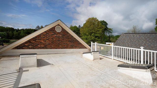 8219 Starnes Randall Road, Charlotte, NC 28215