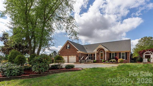 8219 Starnes Randall Road, Charlotte, NC 28215