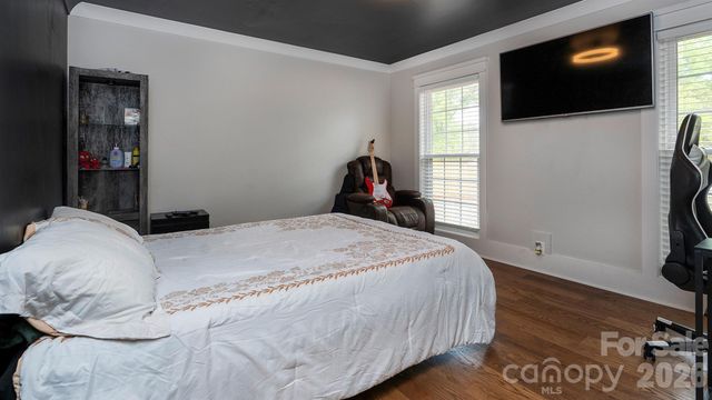 8219 Starnes Randall Road, Charlotte, NC 28215