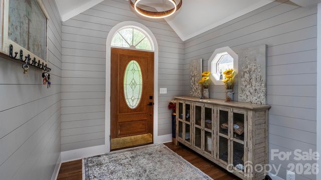 8219 Starnes Randall Road, Charlotte, NC 28215