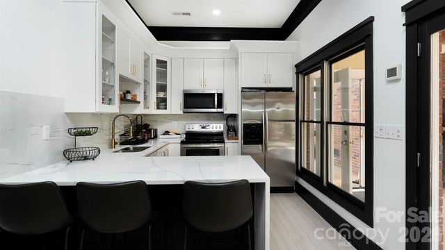 8219 Starnes Randall Road, Charlotte, NC 28215