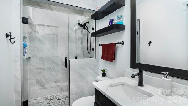 8219 Starnes Randall Road, Charlotte, NC 28215