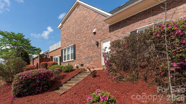 8219 Starnes Randall Road, Charlotte, NC 28215