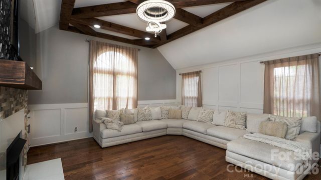 8219 Starnes Randall Road, Charlotte, NC 28215