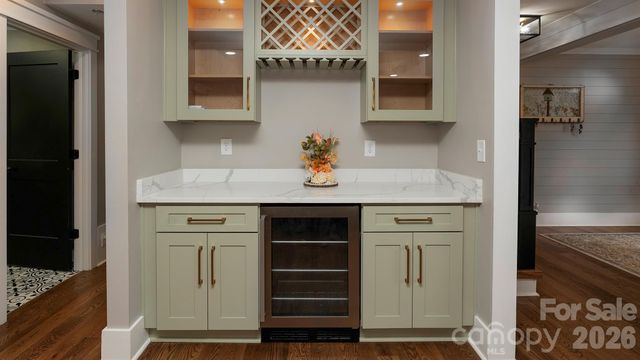 8219 Starnes Randall Road, Charlotte, NC 28215