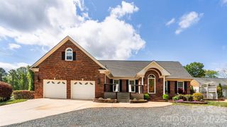 8219 Starnes Randall Road, Charlotte, NC 28215