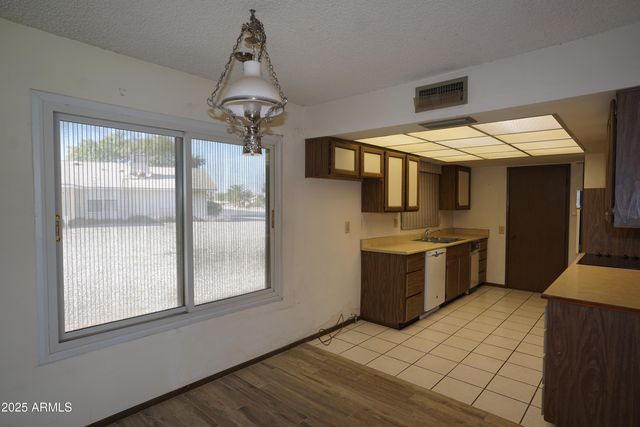 9803 W PEBBLE BEACH Drive, Sun City, AZ 85351