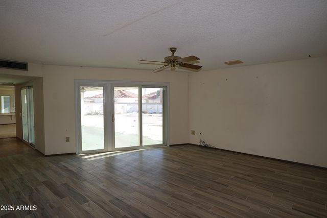 9803 W PEBBLE BEACH Drive, Sun City, AZ 85351