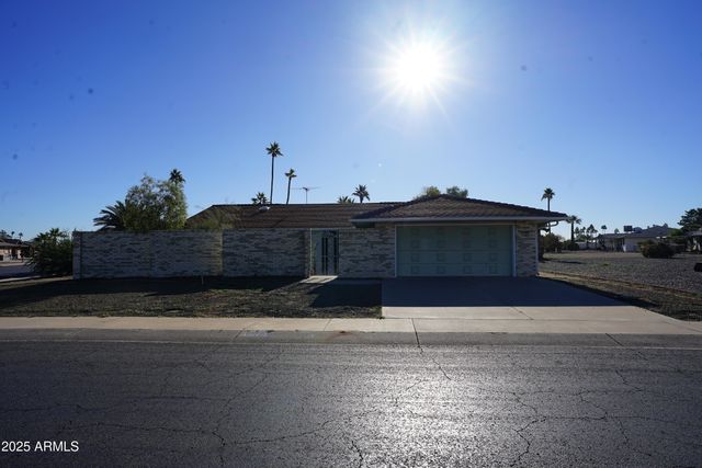 9803 W PEBBLE BEACH Drive, Sun City, AZ 85351