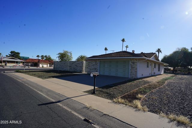 9803 W PEBBLE BEACH Drive, Sun City, AZ 85351