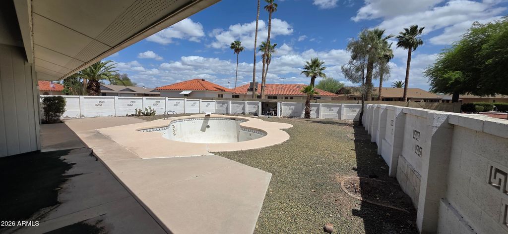 Image 27 of property listing at 9803 W PEBBLE BEACH Drive, Sun City, AZ 85351