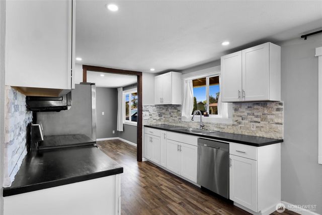 1700 S 15th Street, Mount Vernon, WA 98274
