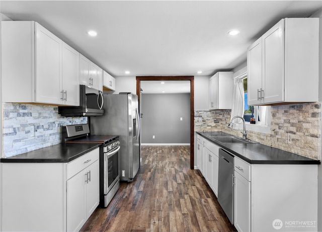 1700 S 15th Street, Mount Vernon, WA 98274