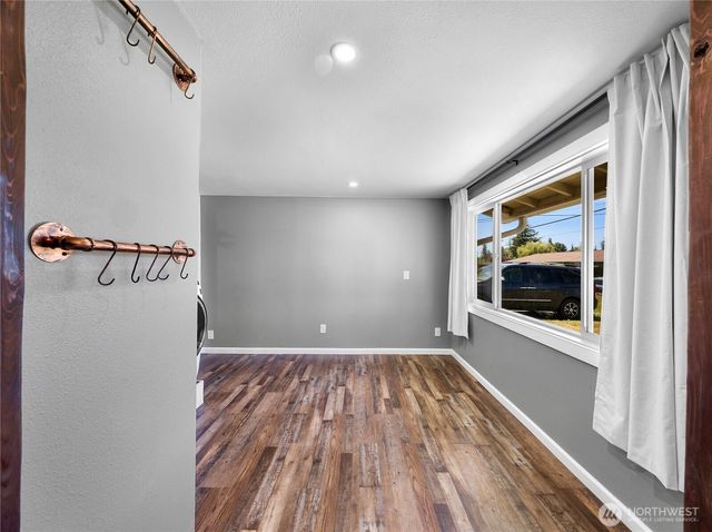 1700 S 15th Street, Mount Vernon, WA 98274