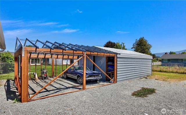 1700 S 15th Street, Mount Vernon, WA 98274