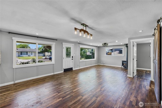 1700 S 15th Street, Mount Vernon, WA 98274