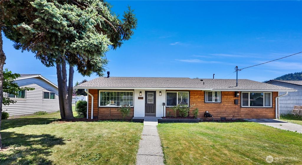 1700 S 15th Street, Mount Vernon, WA 98274