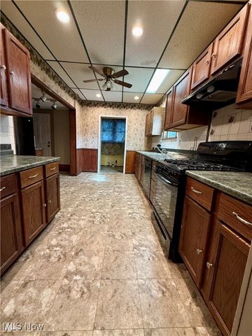 813 16th, Vienna, WV 26105