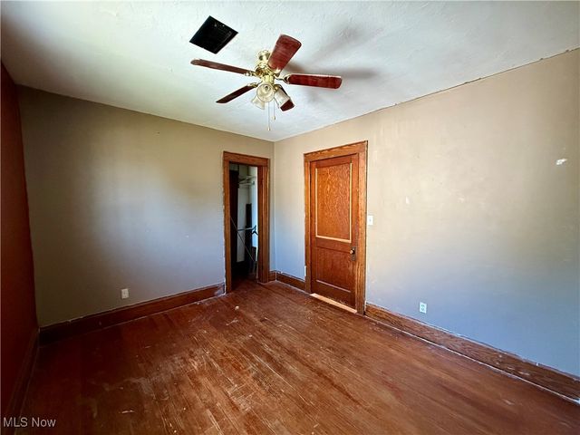 813 16th, Vienna, WV 26105