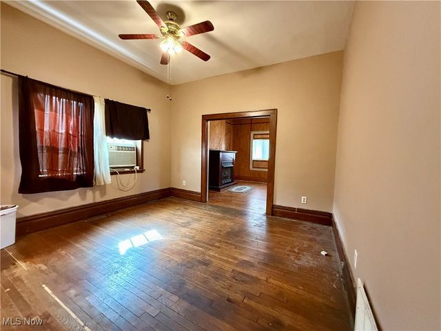 813 16th, Vienna, WV 26105