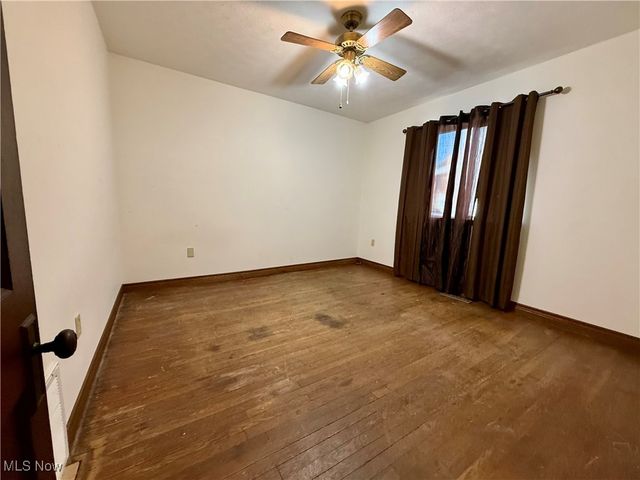 813 16th, Vienna, WV 26105