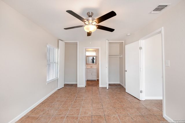 5523 Middlefield Dr, San Antonio, TX 78242