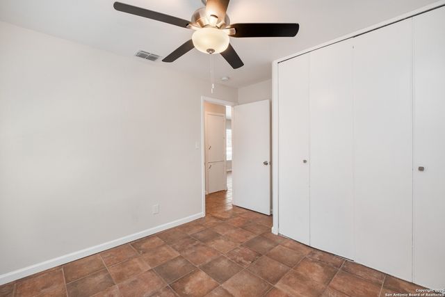 5523 Middlefield Dr, San Antonio, TX 78242