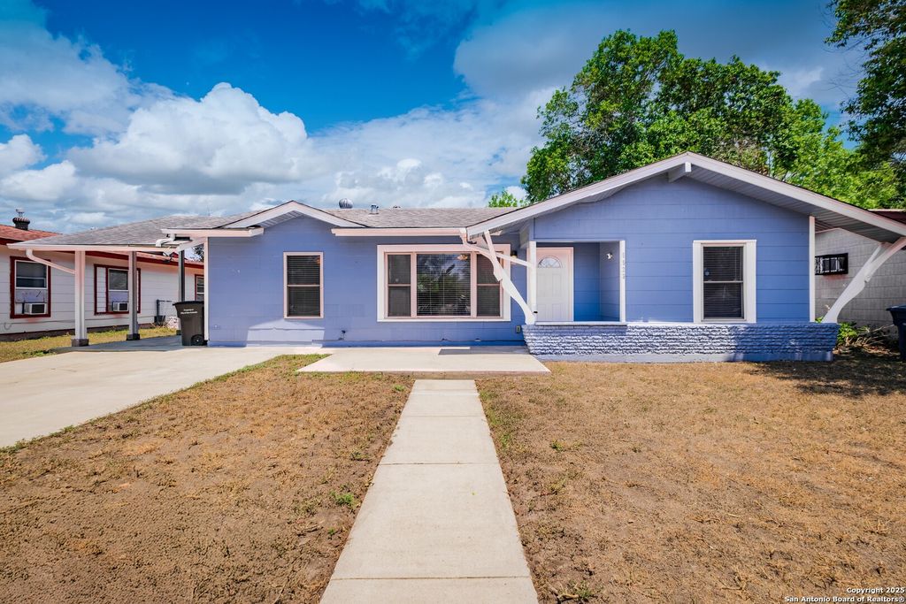 5523 Middlefield Dr, San Antonio, TX 78242