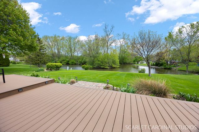 1063 Willow Creek Road, West Chicago, IL 60185