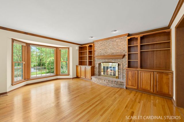 1063 Willow Creek Road, West Chicago, IL 60185