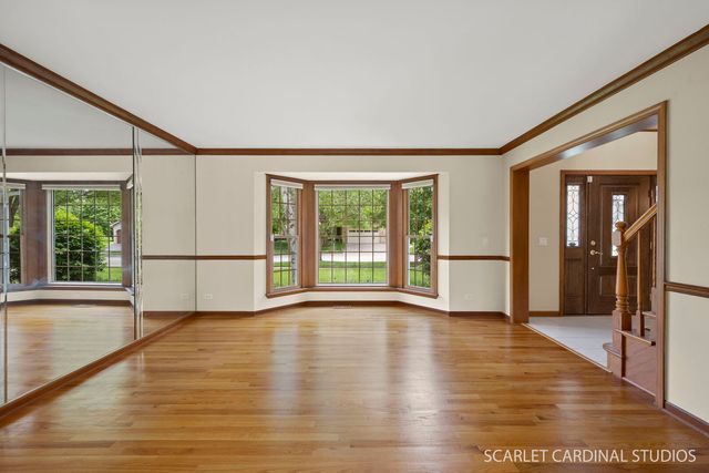 1063 Willow Creek Road, West Chicago, IL 60185