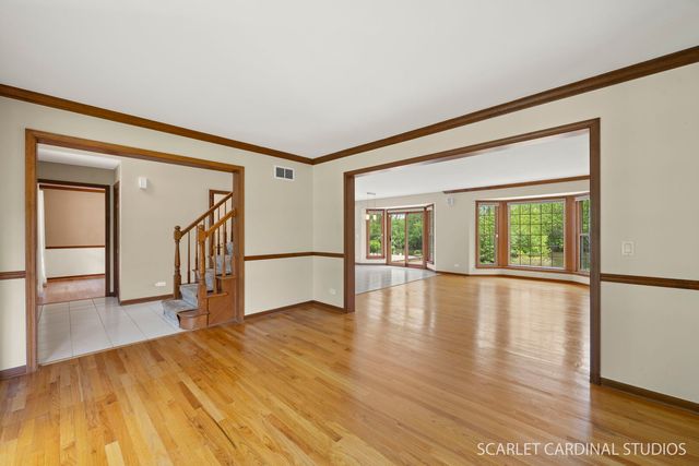 1063 Willow Creek Road, West Chicago, IL 60185