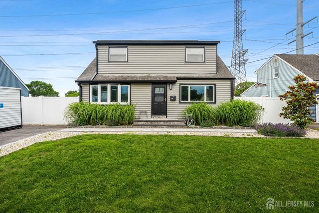 23 Longfield Road, New Brunswick, NJ 08901