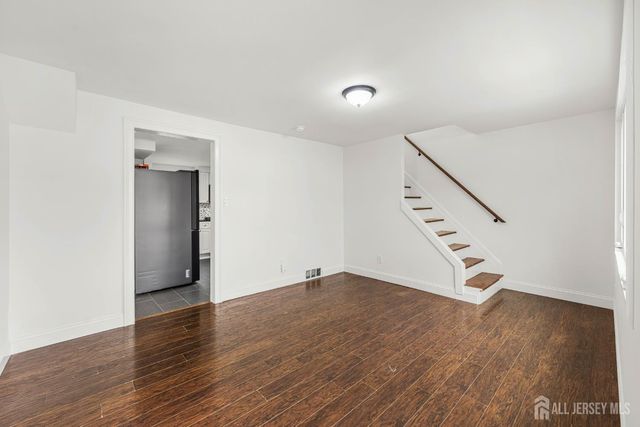 23 Longfield Road, New Brunswick, NJ 08901