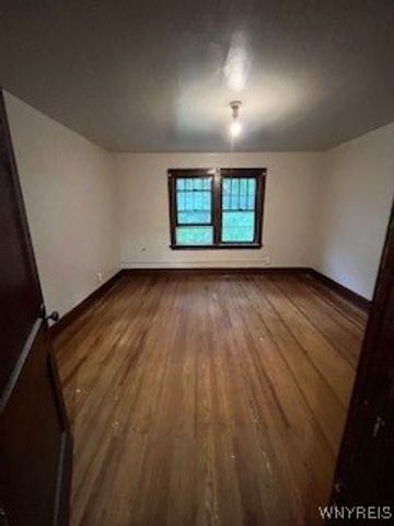 2225 South Avenue, Niagara Falls, NY 14305