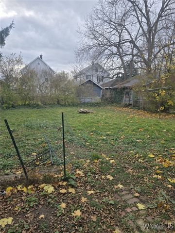 2225 South Avenue, Niagara Falls, NY 14305