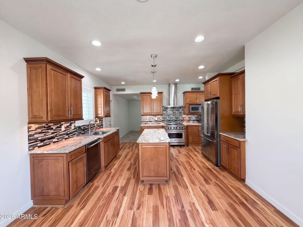 10240 E COCHISE Drive, Scottsdale, AZ 85258 — photo 2
