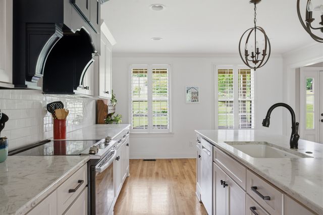 1207 Arrowhead Drive, Brentwood, TN 37027