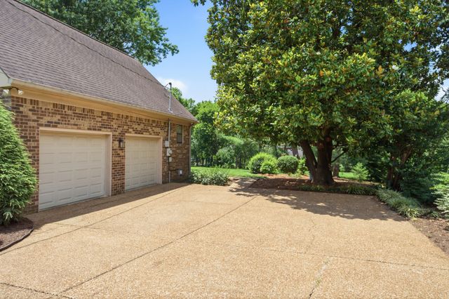 1207 Arrowhead Drive, Brentwood, TN 37027