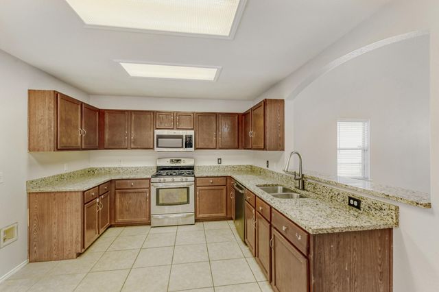 4010 Reeders DR, Austin, TX 78725