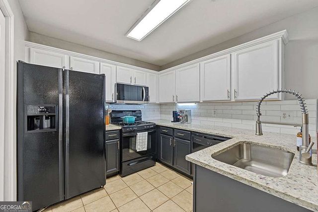 217 Parkridge Drive, Woodstock, GA 30189