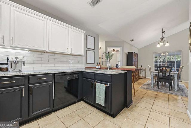 217 Parkridge Drive, Woodstock, GA 30189