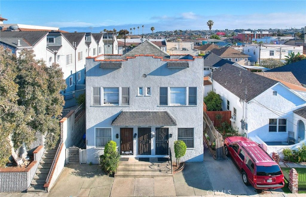 Image 1 of property listing at 629 W 8th W, San Pedro, CA 90731