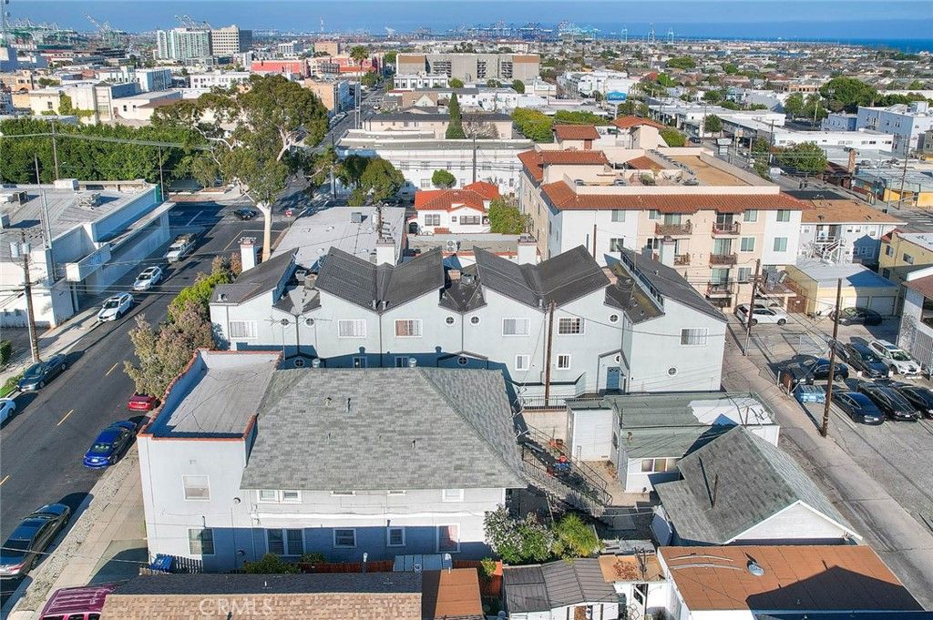 Image 15 of property listing at 629 W 8th W, San Pedro, CA 90731