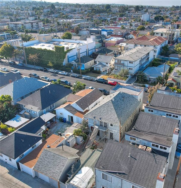 Image 18 of property listing at 629 W 8th W, San Pedro, CA 90731